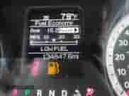 2013 Ram 1500 Express z VIN 1C6RR7FT4DS556093, wystawiony jako IAAI lot #40337176 z przebiegiem 134 847 mil mil oraz . Historia ofert i sprzedaży dostępna na DreamBid. Obrazek 7.