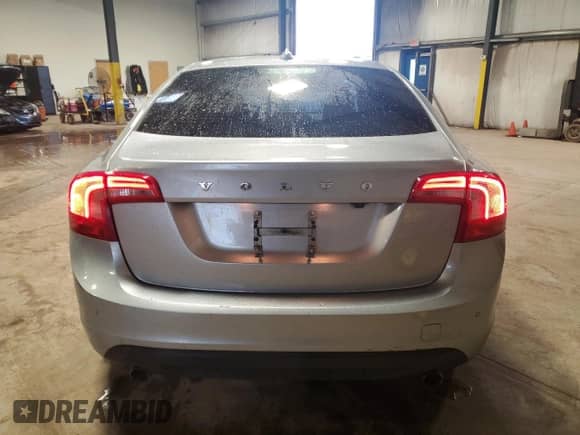2012 Volvo S60 T6 с VIN YV1902FH9C2056019, выставлен на аукционе Copart как лот 83937575 с пробегом 98 476 миль миль и Списание • Salvage title. История ставок и продаж доступна на DreamBid. Изображение 6.
