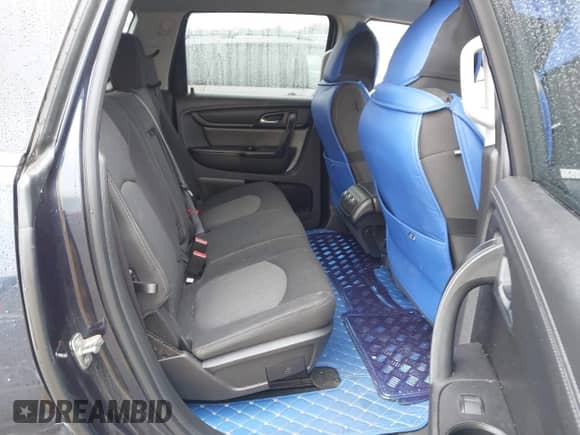 2015 Chevrolet Traverse LT with VIN 1GNKVGKD1FJ299608, listed as a IAAI auction lot 42443788 with 135,254 mi miles and . Bid and sale history available at DreamBid. Image 8.