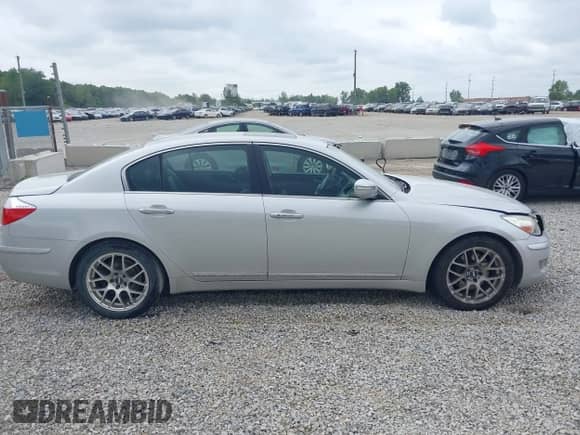 2011 Hyundai Genesis с VIN KMHGC4DFXBU121119, выставлен на аукционе IAAI как лот 43037422 с пробегом 139 483 миль миль и . История ставок и продаж доступна на DreamBid. Изображение 13.