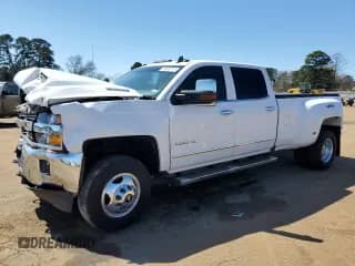 2019 Chevrolet Silverado 3500HD LTZ with VIN 1GC4KXEY4KF100539, listed as a Copart auction lot 48533115 with 117,369 mi miles and Salvage title. Bid and sale history available at DreamBid. Image 1.