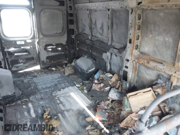 2025 Ram ProMaster Cargo Tradesman z VIN 3C6LRVDG8SE507222, wystawiony jako IAAI lot #42843203 z przebiegiem Nie podano mil oraz . Historia ofert i sprzedaży dostępna na DreamBid. Obrazek 8.