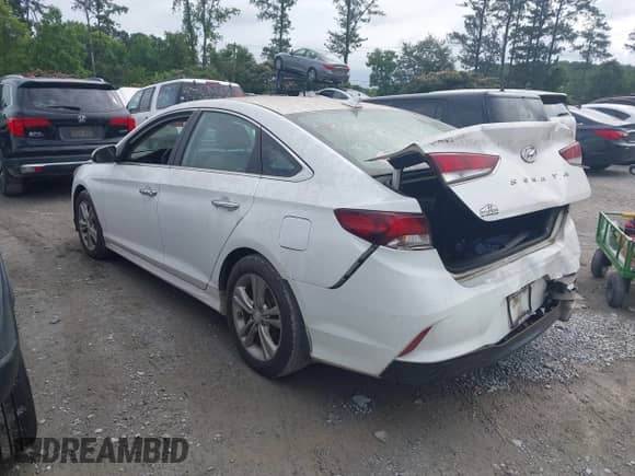 2018 Hyundai Sonata Limited z VIN 5NPE34AF2JH692273, wystawiony jako IAAI lot #42411194 z przebiegiem 133 788 mil mil oraz . Historia ofert i sprzedaży dostępna na DreamBid. Obrazek 3.