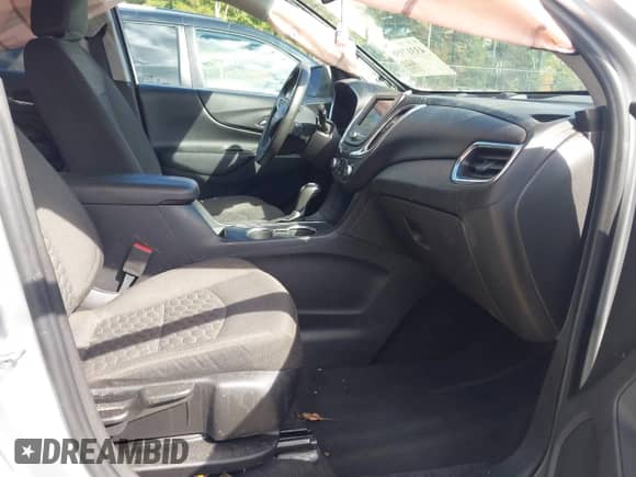 2020 Chevrolet Equinox LT с VIN 3GNAXKEV4LS526331, выставлен на аукционе IAAI как лот 43317958 с пробегом 86 659 миль миль и . История ставок и продаж доступна на DreamBid. Изображение 5.