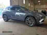 2025 Hyundai Tucson Limited с VIN 5NMJECDE7SH488203, выставлен на аукционе Copart как лот 69856375 с пробегом 1 877 миль миль и Списание • Salvage title. История ставок и продаж доступна на DreamBid. Изображение 4.