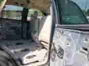 2002 Chevrolet Tahoe Z71 с VIN 1GNEK13Z42R298770, выставлен на аукционе IAAI как лот 42957325 с пробегом Не указан миль и . История ставок и продаж доступна на DreamBid. Изображение 8.