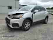 2021 Chevrolet Trax LS с VIN KL7CJNSB5MB301148, выставлен на аукционе Copart как лот 63672795 с пробегом 40 466 миль миль и Списание • Salvage title. История ставок и продаж доступна на DreamBid. Изображение 1.