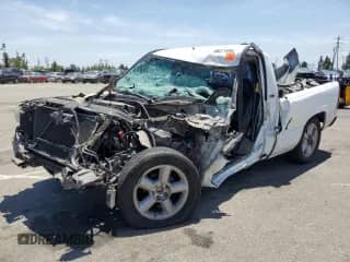 2000 GMC Sierra 1500 SL z VIN 1GTEC14V6YZ334548, wystawiony jako Copart lot #58271445 z przebiegiem Nie podano mil oraz Nie do naprawy • Non repairable. Historia ofert i sprzedaży dostępna na DreamBid. Obrazek 1.