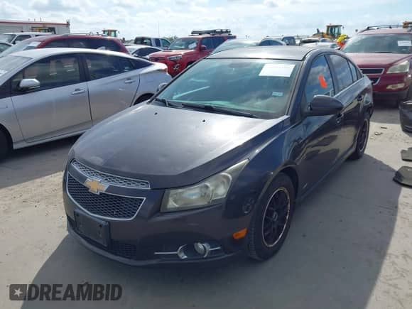2014 Chevrolet Cruze 1LT с VIN 1G1PC5SBXE7205673, выставлен на аукционе IAAI как лот 43295390 с пробегом 156 472 миль миль и . История ставок и продаж доступна на DreamBid. Изображение 2.