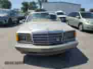 1983 Mercedes-Benz 380 z VIN WDBCA33A4DB042003, wystawiony jako Copart lot #62316525 z przebiegiem 161 377 mil mil oraz Nie do naprawy • Non repairable. Historia ofert i sprzedaży dostępna na DreamBid. Obrazek 5.