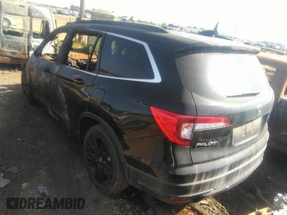 2021 Honda Pilot Special Edition z VIN 5FNYF5H22MB047252, wystawiony jako IAAI lot #32822322 z przebiegiem Nie podano mil oraz . Historia ofert i sprzedaży dostępna na DreamBid. Obrazek 3.