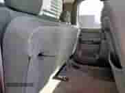 2011 Chevrolet Silverado 1500 LS z VIN 1GCRCREA7BZ318328, wystawiony jako Copart lot #67616605 z przebiegiem 243 959 mil mil oraz Szkoda całkowita • Salvage title. Historia ofert i sprzedaży dostępna na DreamBid. Obrazek 10.