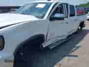 2018 GMC Sierra 1500 SLT z VIN 3GTP1NEC3JG628272, wystawiony jako IAAI lot #42425257 z przebiegiem 66 413 mil mil oraz . Historia ofert i sprzedaży dostępna na DreamBid. Obrazek 6.