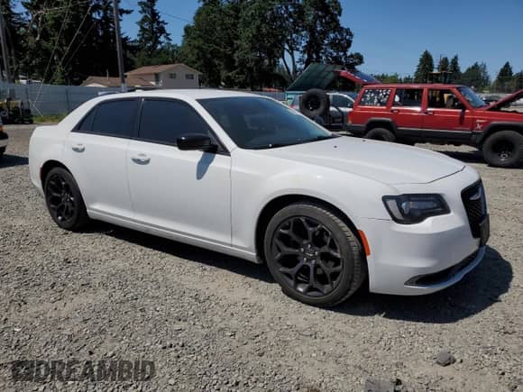 2019 Chrysler 300 Touring с VIN 2C3CCAAG6KH715650, выставлен на аукционе Copart как лот 59284335 с пробегом 67 747 миль миль и Списание • Salvage title. История ставок и продаж доступна на DreamBid. Изображение 4.