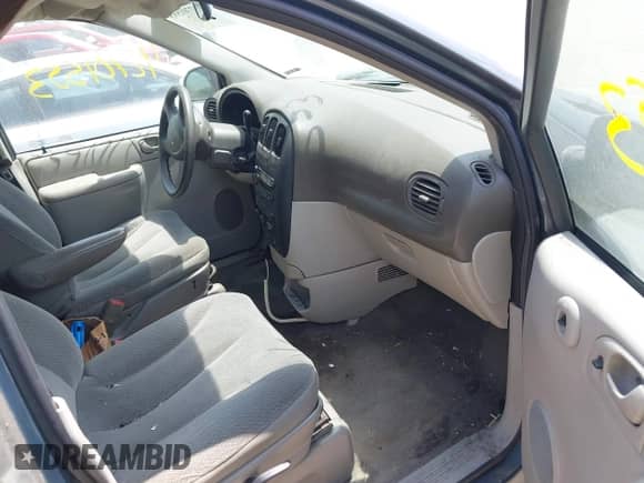 2005 Dodge Caravan SE with VIN 1D4GP25B85B159315, listed as a IAAI auction lot 42701553 with 232,247 mi miles and . Bid and sale history available at DreamBid. Image 5.