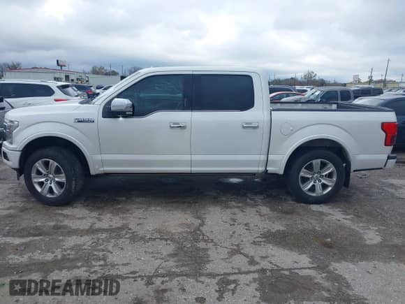 2018 Ford F-150 XL z VIN 1FTEW1CG0JFB57240, wystawiony jako IAAI lot #41260703 z przebiegiem 201 426 mil mil oraz . Historia ofert i sprzedaży dostępna na DreamBid. Obrazek 14.