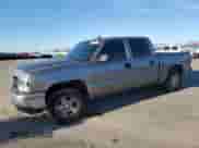 2006 Chevrolet Silverado 1500 LT2 z VIN 2GCEC13T761189588, wystawiony jako Copart lot #44971925 z przebiegiem 350 472 mil mil oraz Szkoda całkowita • Salvage title. Historia ofert i sprzedaży dostępna na DreamBid. Obrazek 1.