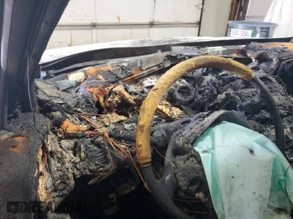 2008 Hyundai Azera Limited с VIN KMHFC46F38A289428, выставлен на аукционе Copart как лот 69294534 с пробегом Не указан миль и Списание • Salvage title. История ставок и продаж доступна на DreamBid. Изображение 9.