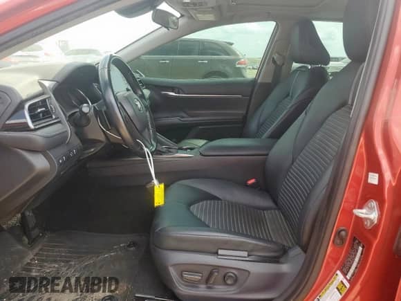 2021 Toyota Camry SE Nightshade z VIN 4T1G11AK9MU425020, wystawiony jako Copart lot #71685455 z przebiegiem 47 339 mil mil oraz Szkoda całkowita • Salvage title. Historia ofert i sprzedaży dostępna na DreamBid. Obrazek 7.