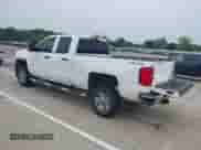 2016 Chevrolet Silverado 2500HD Work Truck z VIN 1GC2KUEG0GZ137431, wystawiony jako IAAI lot #42499894 z przebiegiem 228 740 mil mil oraz . Historia ofert i sprzedaży dostępna na DreamBid. Obrazek 3.