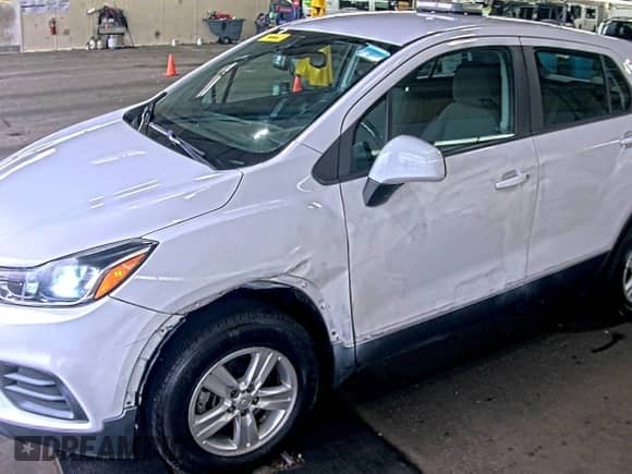 2020 Chevrolet Trax LS с VIN 3GNCJNSB5LL269468, выставлен на аукционе IAAI как лот 43552264 с пробегом 70 378 миль миль и . История ставок и продаж доступна на DreamBid. Изображение 3.
