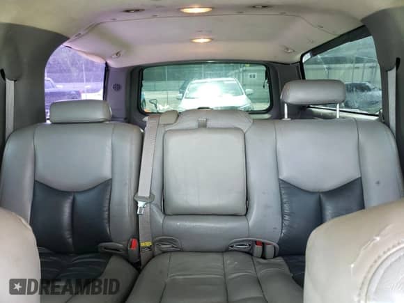 2003 Chevrolet Suburban LS z VIN 1GNFK16Z93J286162, wystawiony jako Copart lot #60956865 z przebiegiem 198 244 mil mil oraz Nie do naprawy • Non repairable. Historia ofert i sprzedaży dostępna na DreamBid. Obrazek 10.