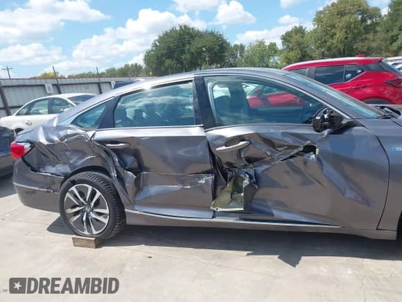 2018 Honda Accord EX z VIN 1HGCV3F43JA000596, wystawiony jako IAAI lot #43193772 z przebiegiem 100 568 mil mil oraz . Historia ofert i sprzedaży dostępna na DreamBid. Obrazek 6.