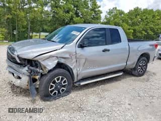 2012 Toyota Tundra z VIN 5TFRY5F1XCX118324, wystawiony jako Copart lot #63816505 z przebiegiem 180 465 mil mil oraz Szkoda całkowita • Salvage title. Historia ofert i sprzedaży dostępna na DreamBid. Obrazek 1.