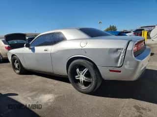 2010 Dodge Challenger SE с VIN 2B3CJ4DV3AH321679, выставлен на аукционе Copart как лот 82572445 с пробегом 195 197 миль миль и Чистый • Clean title. История ставок и продаж доступна на DreamBid. Изображение 2.