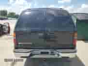 2003 Chevrolet Suburban LT z VIN 1GNFK16Z73J210407, wystawiony jako Copart lot #62556615 z przebiegiem 231 529 mil mil oraz Szkoda całkowita • Salvage title. Historia ofert i sprzedaży dostępna na DreamBid. Obrazek 6.
