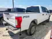2018 Ford F-250 XL z VIN 1FT7W2B67JEC78182, wystawiony jako Copart lot #68497045 z przebiegiem 100 976 mil mil oraz Szkoda całkowita • Salvage title. Historia ofert i sprzedaży dostępna na DreamBid. Obrazek 3.