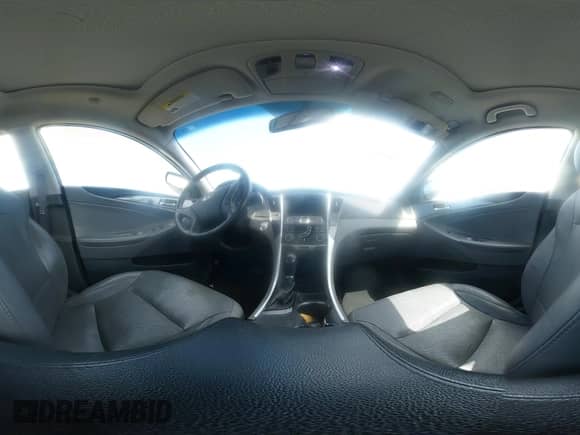 2015 Hyundai Sonata с VIN KMHEC4A47FA120284, выставлен на аукционе IAAI как лот 42703416 с пробегом 75 891 миль миль и . История ставок и продаж доступна на DreamBid. Изображение 18.