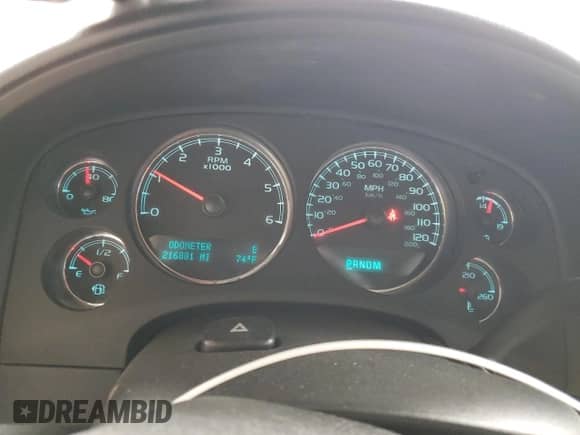 2013 Chevrolet Tahoe LT с VIN 1GNSCBE06DR323630, выставлен на аукционе Copart как лот 84457295 с пробегом 216 881 миль миль и Чистый • Clean title. История ставок и продаж доступна на DreamBid. Изображение 9.