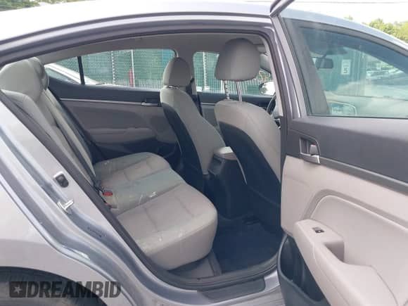 2017 Hyundai Elantra SE z VIN 5NPD84LF6HH056427, wystawiony jako IAAI lot #42826280 z przebiegiem 125 603 mil mil oraz . Historia ofert i sprzedaży dostępna na DreamBid. Obrazek 8.