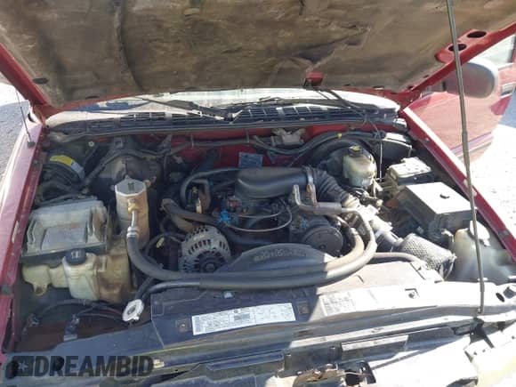 2002 Chevrolet S-10 LS with VIN 1GCCS19W428178485, listed as a IAAI auction lot 41773336 with 271,248 mi miles and . Bid and sale history available at DreamBid. Image 10.
