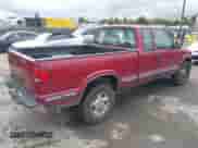 1998 Chevrolet S-10 LS with VIN 1GCDT19X1W8149168, listed as a IAAI auction lot 43450846 with 167,023 mi miles and . Bid and sale history available at DreamBid. Image 4.
