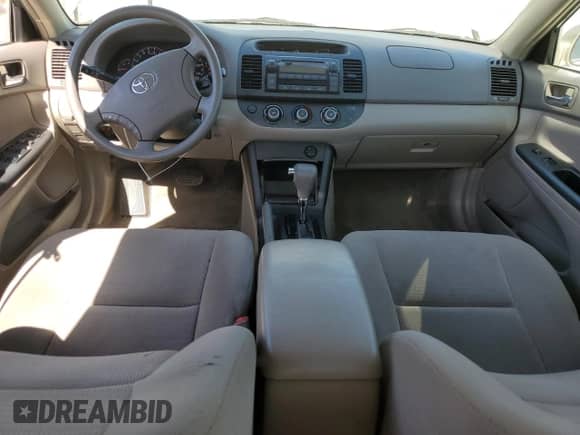 2006 Toyota Camry LE z VIN 4T1BE32K86U697263, wystawiony jako Copart lot #67963745 z przebiegiem 93 713 mil mil oraz Szkoda całkowita • Salvage title. Historia ofert i sprzedaży dostępna na DreamBid. Obrazek 8.