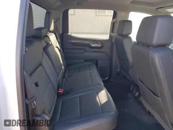 2025 GMC Sierra 1500 SLT with VIN 3GTUUDED5SG258148, listed as a Copart auction lot 89718745 with 19,581 mi miles and Clean title. Bid and sale history available at DreamBid. Image 10.