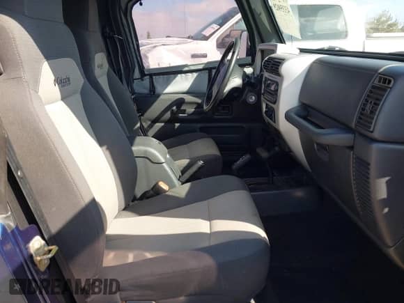 2004 Jeep Wrangler X with VIN 1J4FA39S74P724840, listed as a IAAI auction lot 43359029 with 80,003 mi miles and . Bid and sale history available at DreamBid. Image 5.