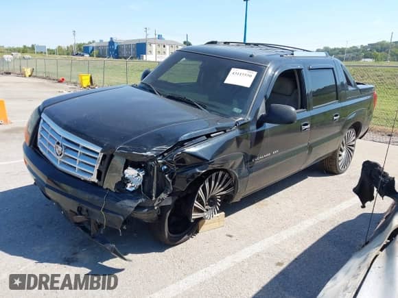 2003 Cadillac Escalade EXT with VIN 3GYEK63N83G227036, listed as a IAAI auction lot 43115550 with 185,538 mi miles and . Bid and sale history available at DreamBid. Image 2.