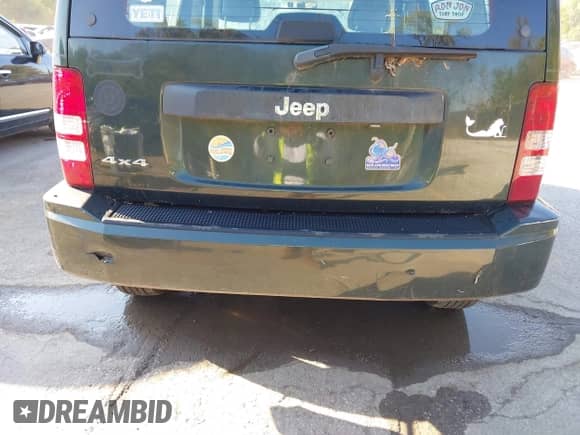 2011 Jeep Liberty Sport with VIN 1J4PN2GK6BW592839, listed as a IAAI auction lot 43333851 with 193,116 mi miles and . Bid and sale history available at DreamBid. Image 6.