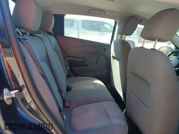 2015 Chevrolet Sonic LS z VIN 1G1JA6SH7F4136790, wystawiony jako Copart lot #83853625 z przebiegiem 129 316 mil mil oraz Czysty tytuł • Clean title. Historia ofert i sprzedaży dostępna na DreamBid. Obrazek 10.