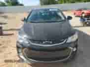 2020 Chevrolet Sonic LT z VIN 1G1JD6SBXL4108884, wystawiony jako Copart lot #68294455 z przebiegiem 76 055 mil mil oraz Szkoda całkowita • Salvage title. Historia ofert i sprzedaży dostępna na DreamBid. Obrazek 5.