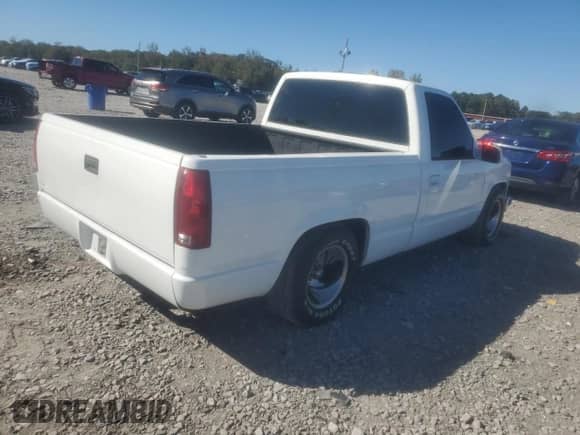 1990 Chevrolet Silverado 1500 с VIN 1GCDC14K6LZ258064, выставлен на аукционе Copart как лот 87400875 с пробегом 330 069 миль миль и Списание • Salvage title. История ставок и продаж доступна на DreamBid. Изображение 3.