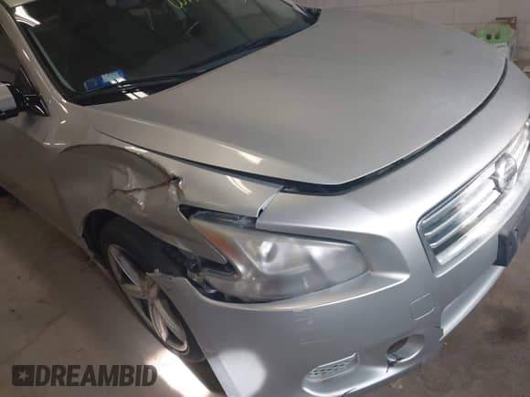 2014 Nissan Maxima S z VIN 1N4AA5AP6EC473861, wystawiony jako IAAI lot #42930733 z przebiegiem 140 000 mil mil oraz . Historia ofert i sprzedaży dostępna na DreamBid. Obrazek 6.