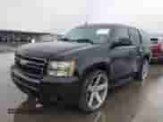 2014 Chevrolet Tahoe Commercial с VIN 1GNLC2E01ER189616, выставлен на аукционе IAAI как лот 41611616 с пробегом 148 958 миль миль и . История ставок и продаж доступна на DreamBid. Изображение 2.