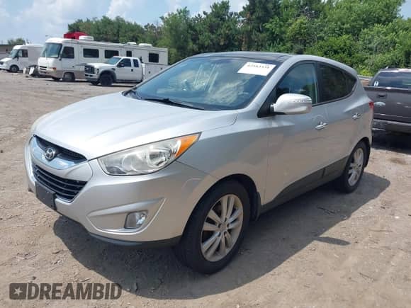 2013 Hyundai Tucson GLS с VIN KM8JUCAC8DU598254, выставлен на аукционе IAAI как лот 42583331 с пробегом 181 805 миль миль и . История ставок и продаж доступна на DreamBid. Изображение 2.
