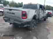 2022 Ram 1500 Rebel z VIN 1C6SRFLT2NN278889, wystawiony jako IAAI lot #43193756 z przebiegiem 88 073 mil mil oraz . Historia ofert i sprzedaży dostępna na DreamBid. Obrazek 4.