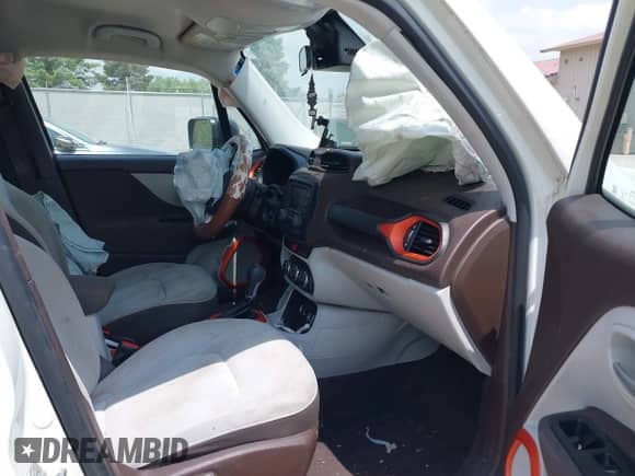 2017 Jeep Renegade Latitude с VIN ZACCJABB0HPF00759, выставлен на аукционе IAAI как лот 42264251 с пробегом 246 494 миль миль и . История ставок и продаж доступна на DreamBid. Изображение 5.
