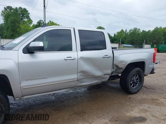 2016 Chevrolet Silverado 1500 LTZ z VIN 3GCUKSEC5GG264816, wystawiony jako IAAI lot #42344166 z przebiegiem 338 247 mil mil oraz . Historia ofert i sprzedaży dostępna na DreamBid. Obrazek 6.